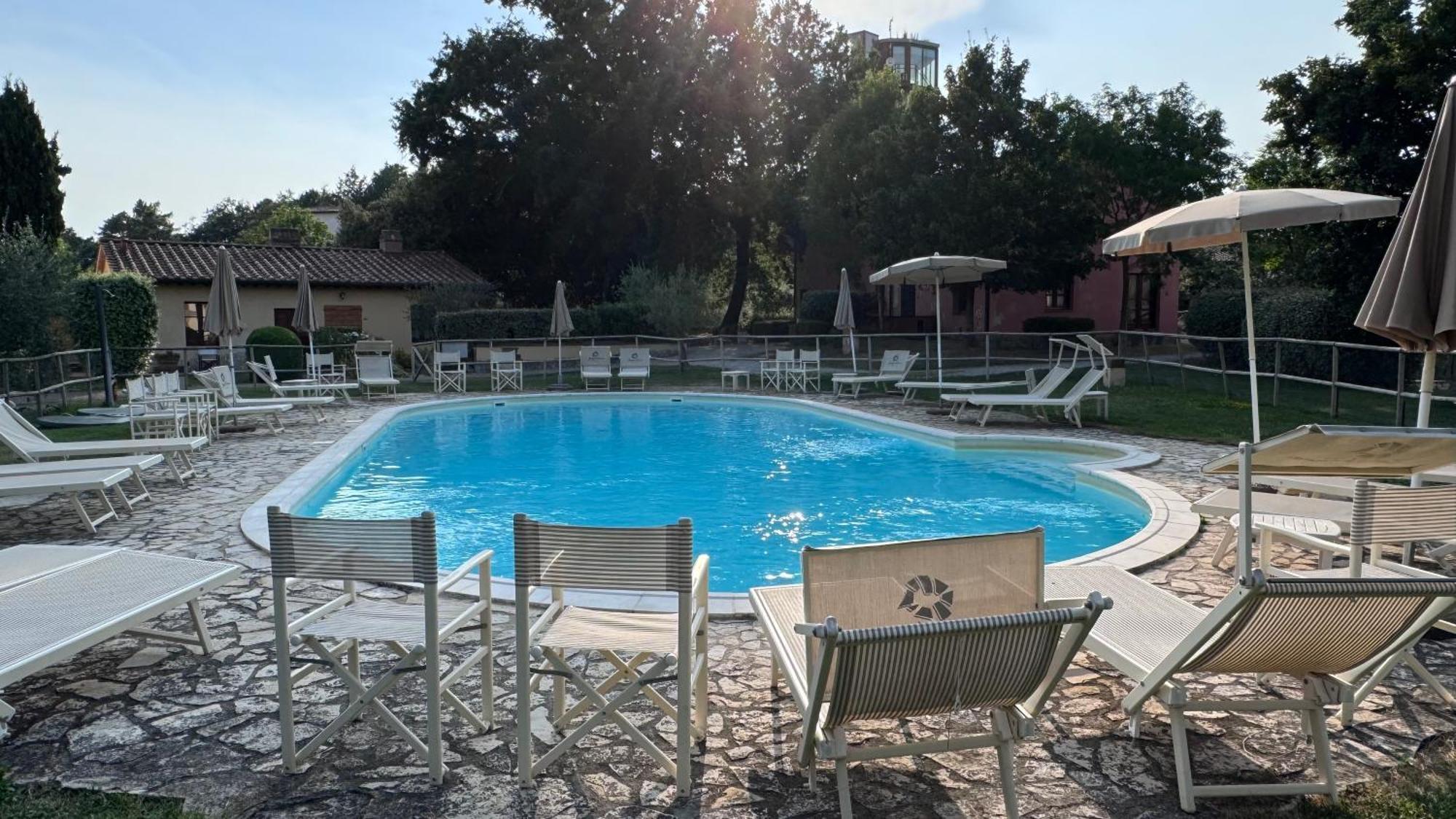 Appartamento Isenesi Gambassi Terme Exterior foto